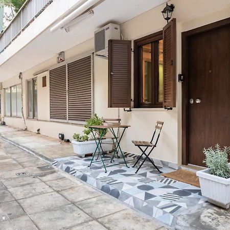 Cute Tiny Apartment In The Heart Of Flisvos Athènes Extérieur photo