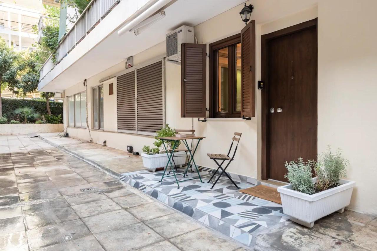 Cute Tiny Apartment In The Heart Of Flisvos Athènes Extérieur photo
