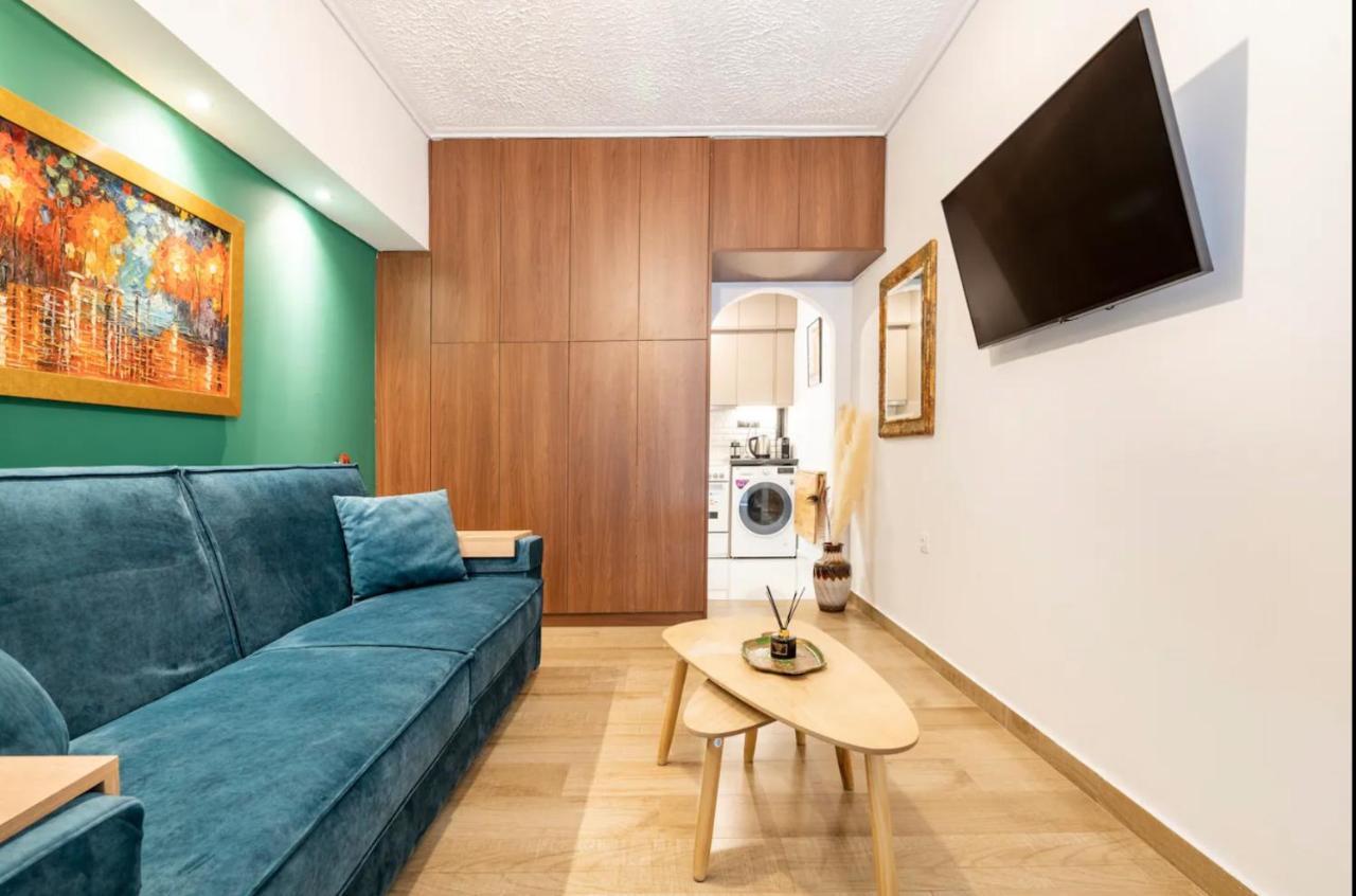 Cute Tiny Apartment In The Heart Of Flisvos Athènes Extérieur photo