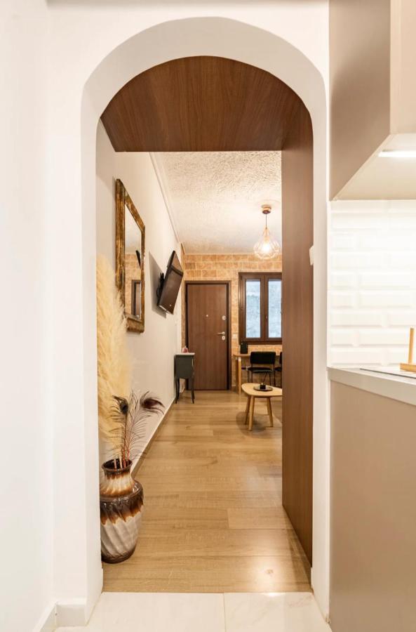 Cute Tiny Apartment In The Heart Of Flisvos Athènes Extérieur photo