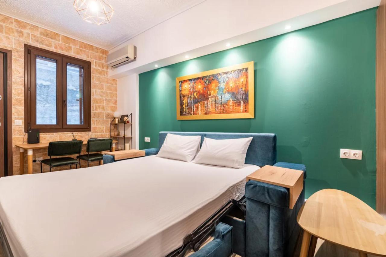 Cute Tiny Apartment In The Heart Of Flisvos Athènes Extérieur photo